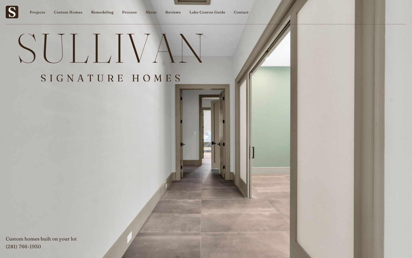 High-contrast serif wordmark first screen at 1440